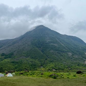 坊がつるから見た平治岳