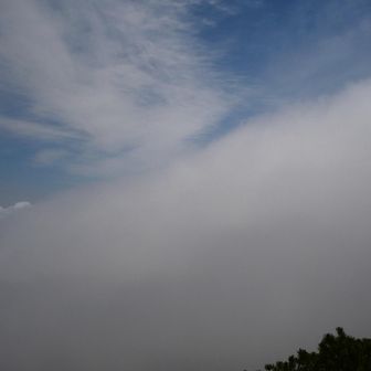 一気にガス流れてきて休憩中真っ白☁️