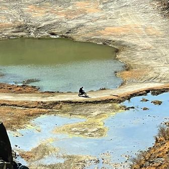 あれ、ハイカーでなくバイカーがっ🏍️
どうやって来たのっ⁉️