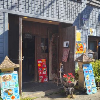 お茶をした摩波楽茶屋☕
マンゴー🥭ジュースをいただきました