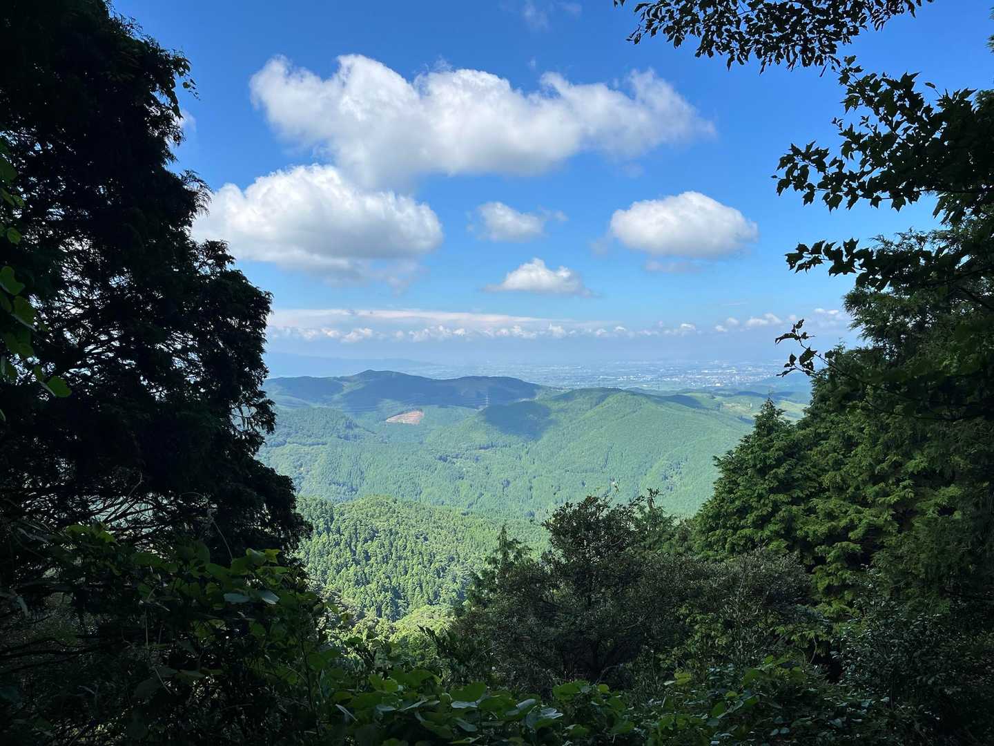 奥に耳納連山