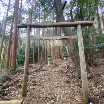 ここから逢坂山へ登っていきます