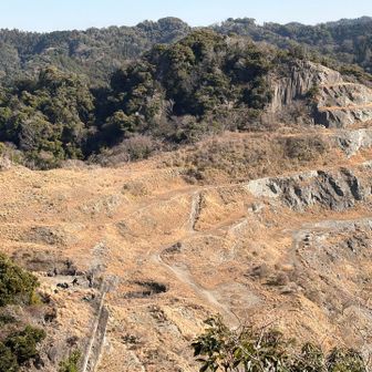小鋸山からキャニオンを望む