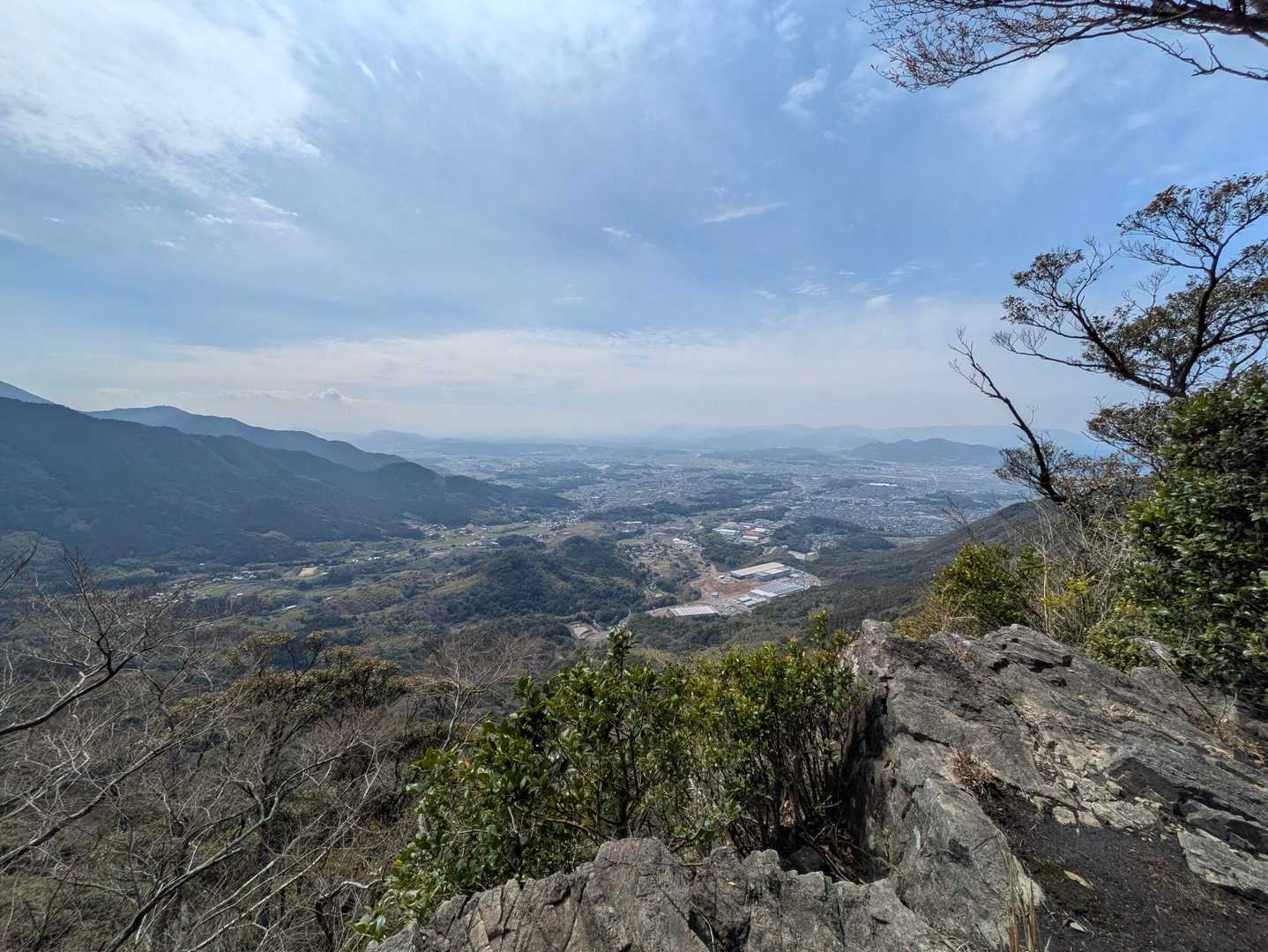 はぁー、ついたー！うれしいー！

この山行 唯一の眺望です✨️