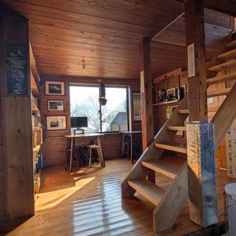 みやま山荘に休憩のために立ち寄って。壁にあったオーナー紹介の山行は尖ってた。いつかこっちの山小屋にも泊まりたいな。