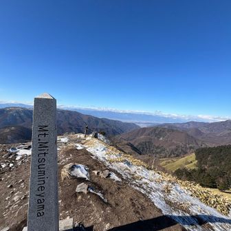 三峰山ゲットだぜー‼️
奥は北アルプス！