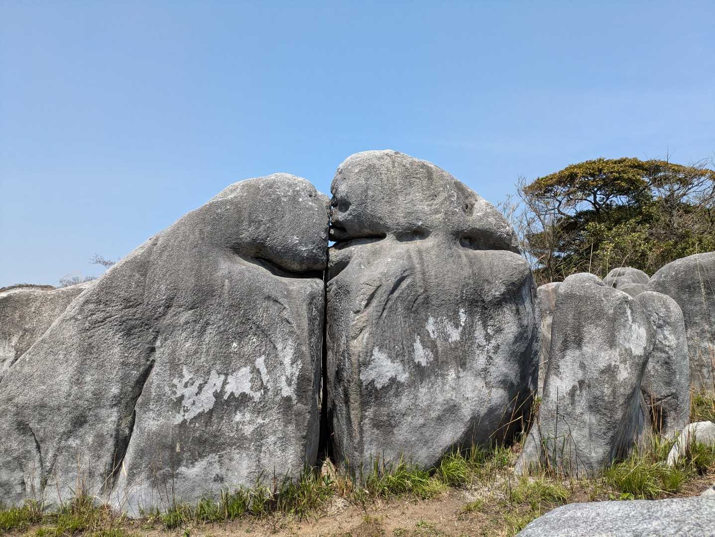 そして今日も来ました〜
「キス岩」😍