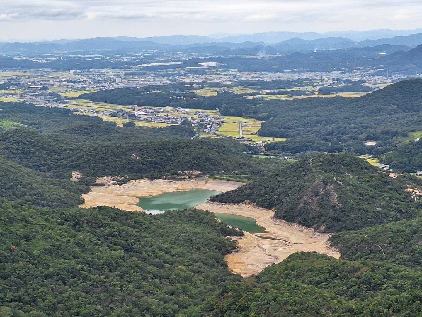 最初に見た昭和池が見えます。