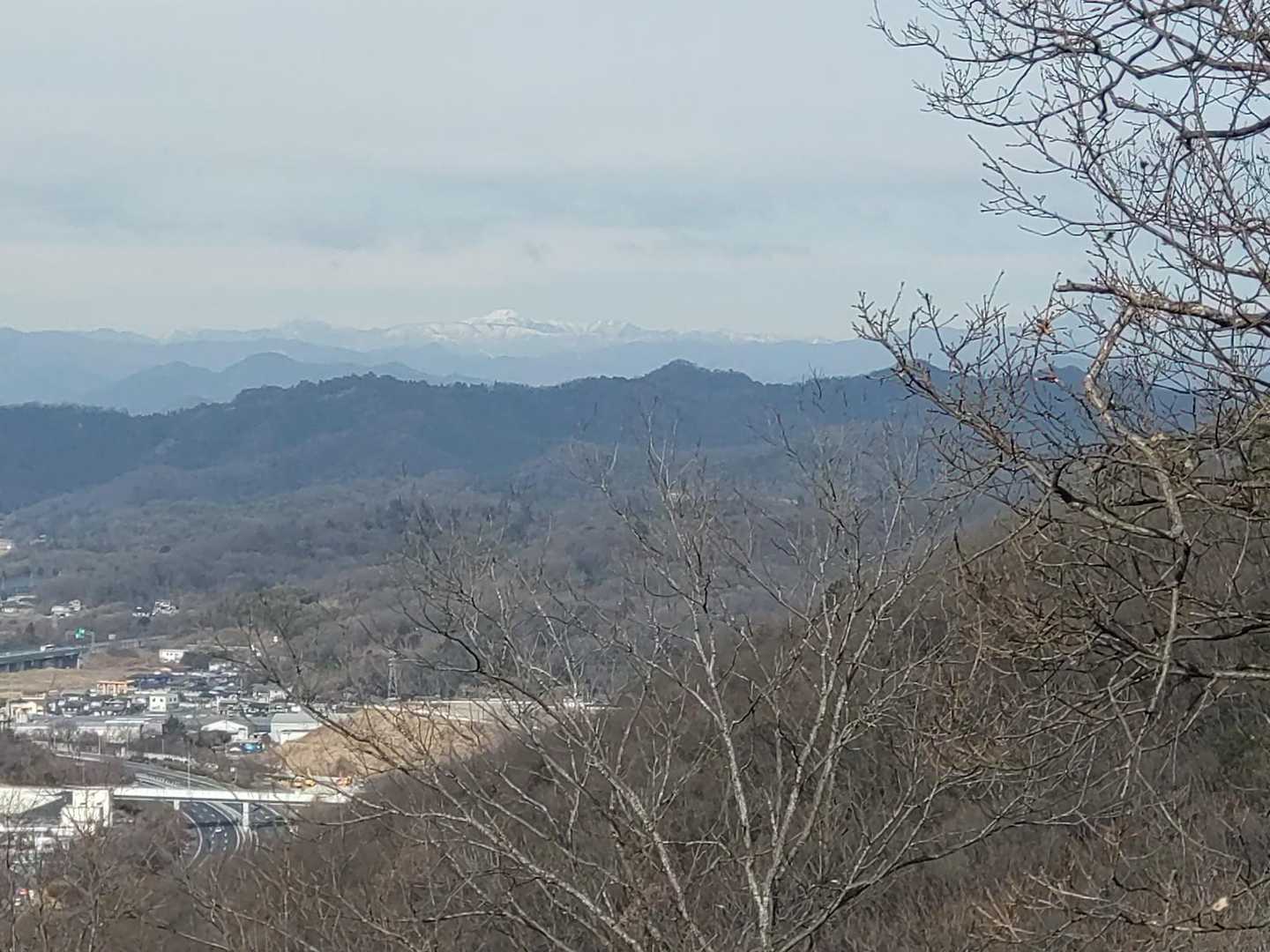 みかも山公園南口登山口-三毳神社-中岳-三毳山-山頂中継広 周回コースの写真