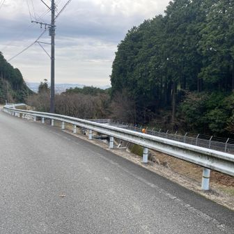 キャンプ場の間を抜けて街が見えたら一本松公園の駐車場直前です
また氷瀑を見れるのを楽しみにしてます