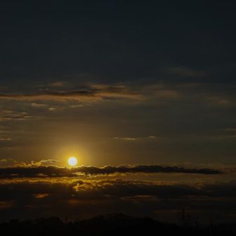 雲があったので、ご来光は少し日が昇ってから出てきた