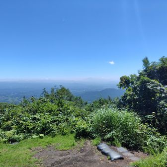 見にくいけど
早池峰山