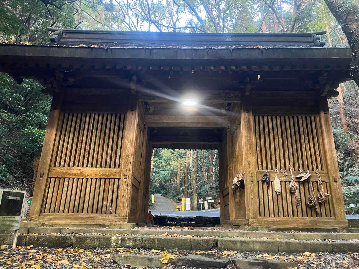 立派な門✨