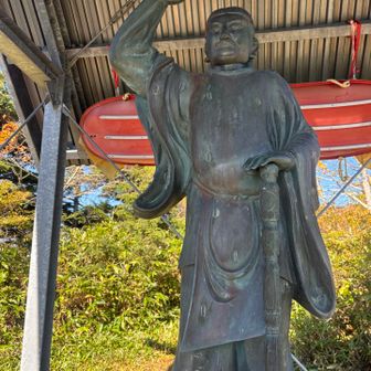 前武尊（2,040m）⛰️
オグナほたかスキー場コースとの合流地点
山頂には山名の由来になってる日本武尊像
ご覧になられる眼差しの先は🫡