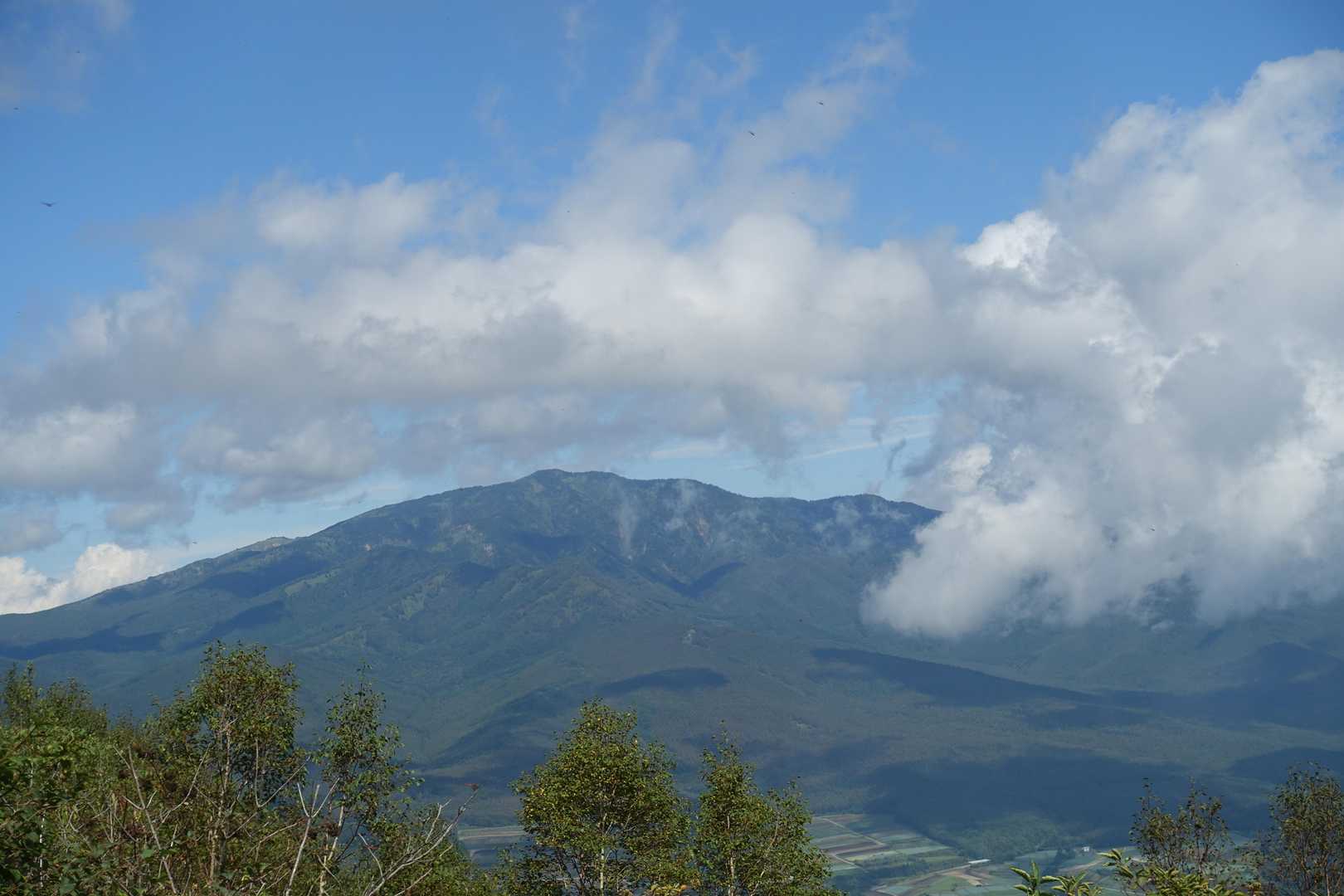 四阿山