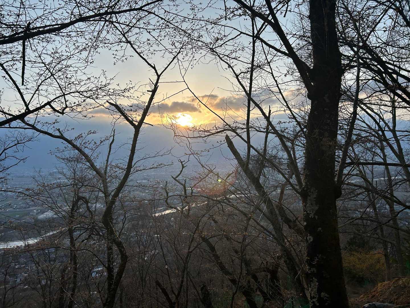 長峰山山頂でゆっくり景色を堪能してから、光城山に戻り下山。

今日は1日マサさんに、大好きなホームの山を紹介出来てうれしかったです。