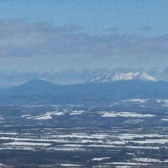 左から雄阿寒、雌阿寒、阿寒富士
近くにあるようで遠い山
鮮やかでした