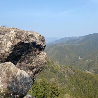 鬼の架け橋の上から📷
こんな時ソロでは自分が岩の上に乗っている写真を撮れないことが残念だ💦