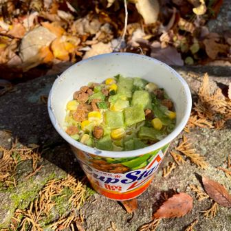 山頂でランチタイム😋