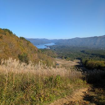 スキー場を登っていきます