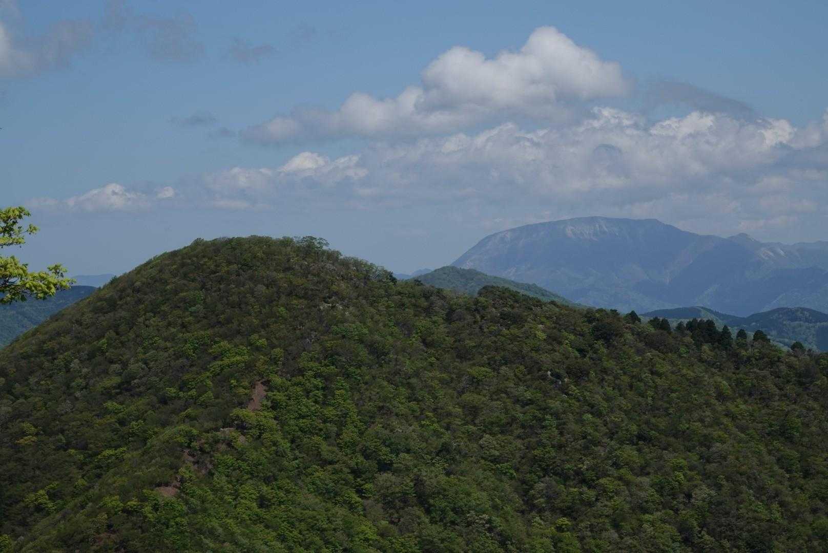 鞍掛トンネル東登山口-鞍掛峠-焼尾山-三国岳 周回コースの写真