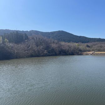 長尾池と松明峠(東山)