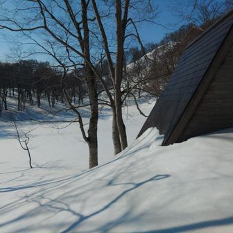 周回沼
まだまだ雪で覆われています。