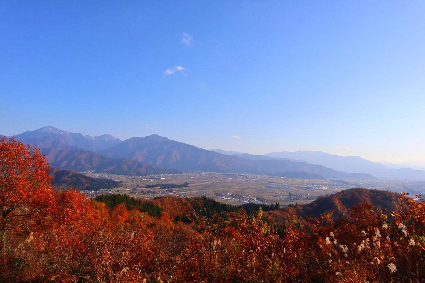 FM塔からは越後三山⛰️と南魚沼の街並みが見渡せます🤍