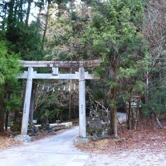 武甲山御嶽神社 一ノ鳥居を一旦出ます。