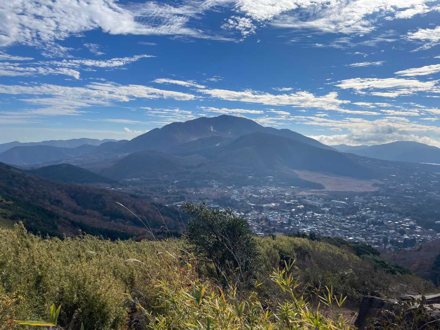 大涌谷方面もキレイに見えてます
外輪山やってみたくなった😁