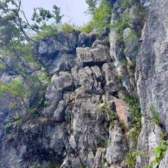 垂直な鎖場