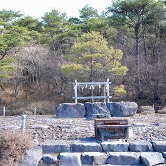 お社がないのも厳かな感じ