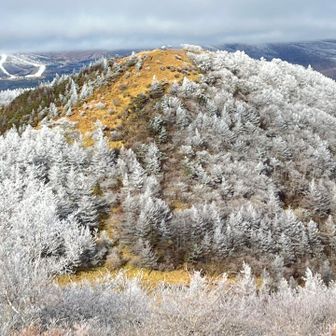 大盛山から眺めた平沢山⛰️❄️