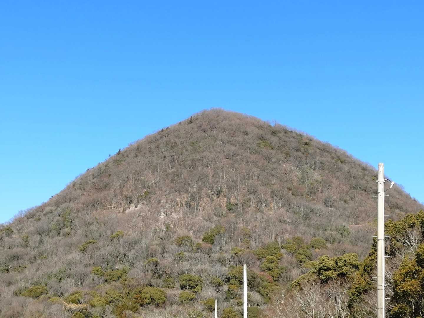六ッ目山