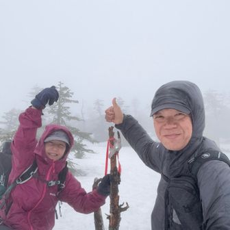 なんとか頂上に到着
さっさと下山します