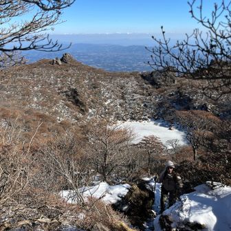 大船山へ向かいます
振り向いて御池