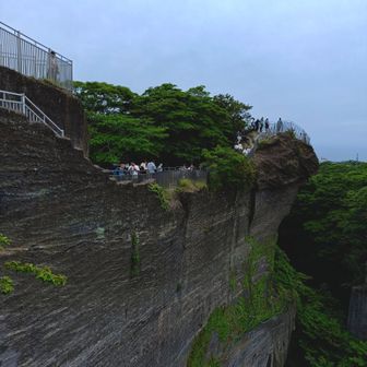 絶壁
ここは登れないわな、さすがに