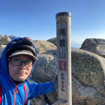 貸切りで満喫したカンマンボロンと瑞牆山(2,230m)