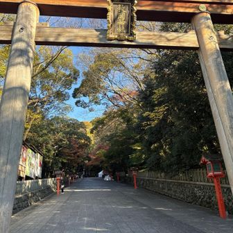 木の鳥居、枚岡駅は直ぐそこ
