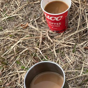 次のピークまで行きたかったけど、
腹が減ったんで ここで食べました😆