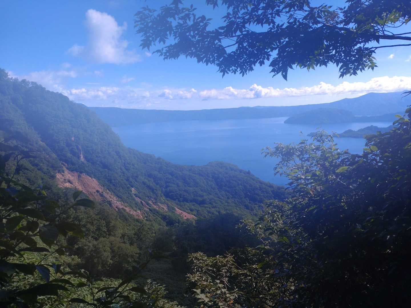 少し歩くとまた違う景色