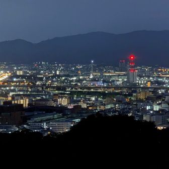 間も無く夜明け