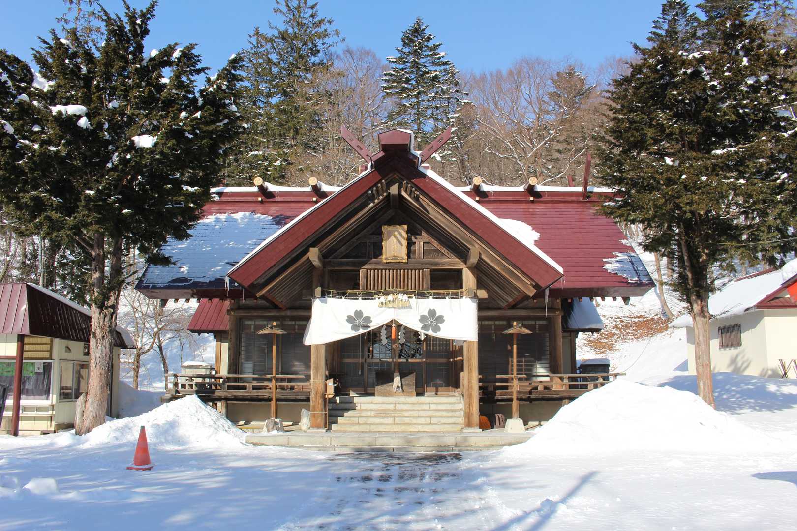 静かな新得神社
