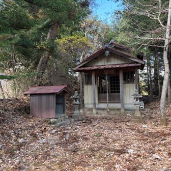 すぐに神社があって