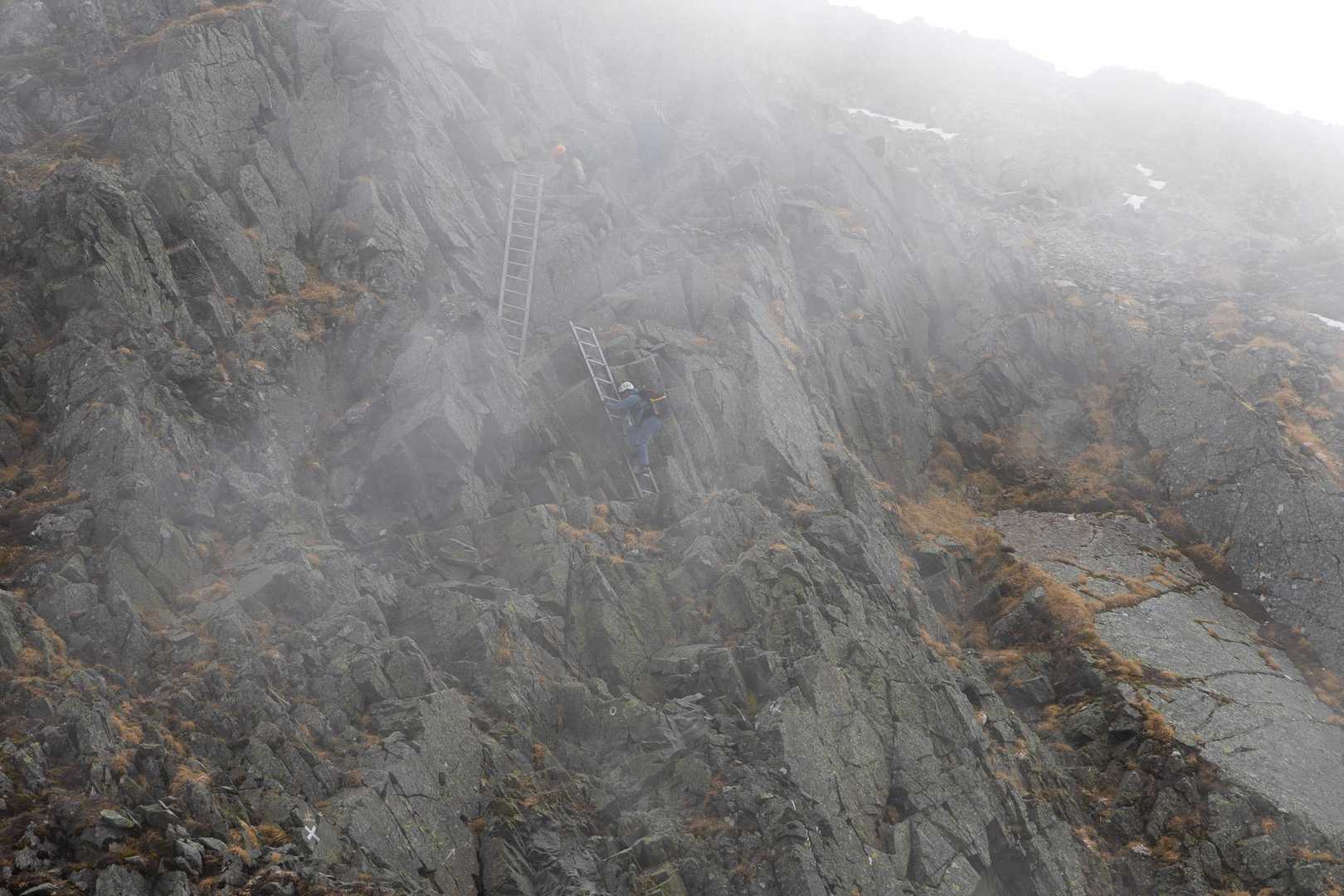 奥穂高岳のハシゴ場、見た目より怖くなかったです。鎖場も平気でした。