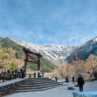 ▪️河童橋と穂高連峰

おいしいお水を汲んで、
さぁ、参りましょうか♪
