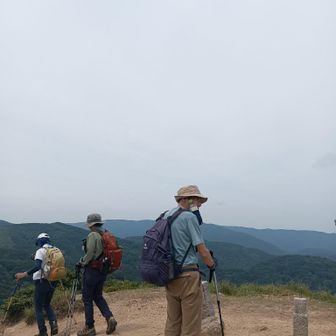 さぁー、寒風へ行こうか✌️
寒風までに、新しくYAMAP登録された、2座に寄る予定です。
