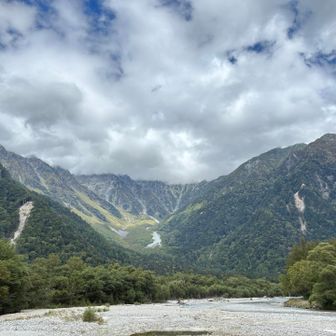 あの山並みを歩いてきたのか…。
不思議な気持ちでした⛰️