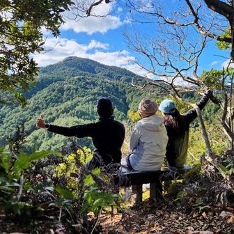 ベンチから叶岳