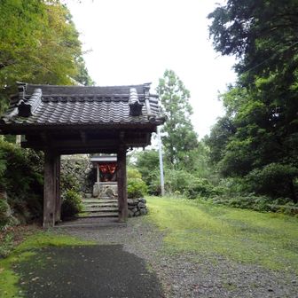 お寺にトイレあり
清掃協力金￥100入れました